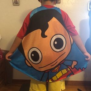 Six Flags Superman cape